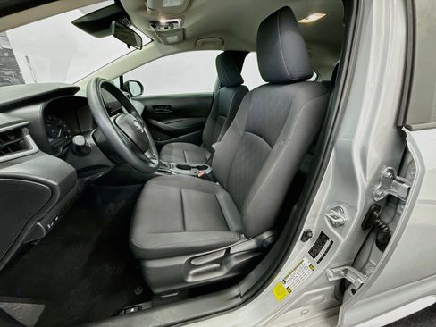 Used 2024 Toyota Corolla LE FWD image 13