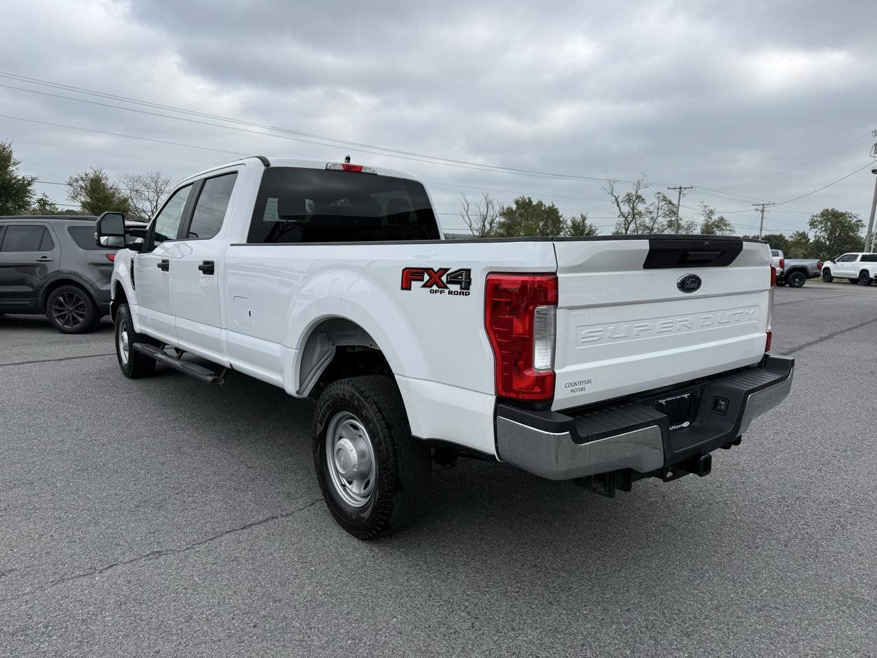 Used 2019 Ford F250 XL w/ Power Equipment Group AWD/4WD image 4