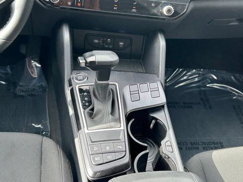 Used 2026 Kia Sportage LX FWD image 19