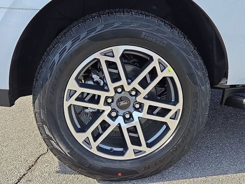 New 2026 Ford Expedition Active image 7