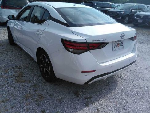 Used 2024 Nissan Sentra SV FWD image 2