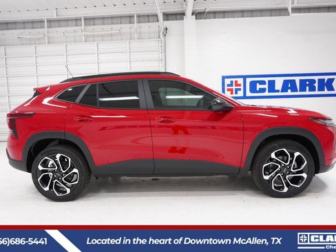 New 2026 Chevrolet Trax RS image 4