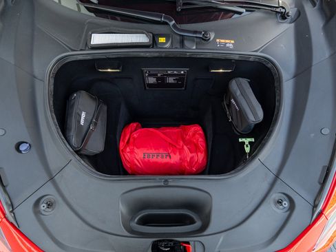 Used 2022 Ferrari F8 Tributo image 70