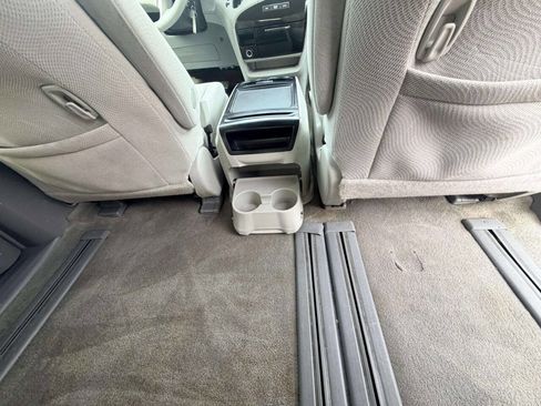 Used 2013 Toyota Sienna LE image 24