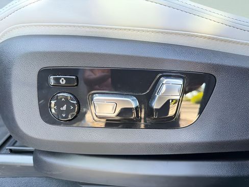 Certified 2026 BMW X5 xDrive40i w/ Premium Package image 12