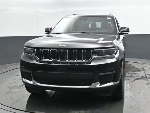 Used 2024 Jeep Grand Cherokee L Limited w/ Luxury Tech Group II image 6