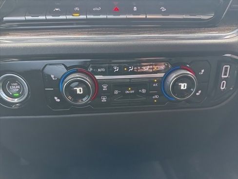 Used 2023 Chevrolet Silverado 1500 RST w/ Z71 Off-Road Package image 18