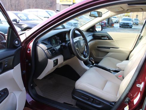 Used 2015 Honda Accord Touring image 24