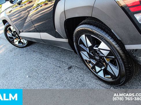 Used 2025 Hyundai Kona SEL FWD image 12