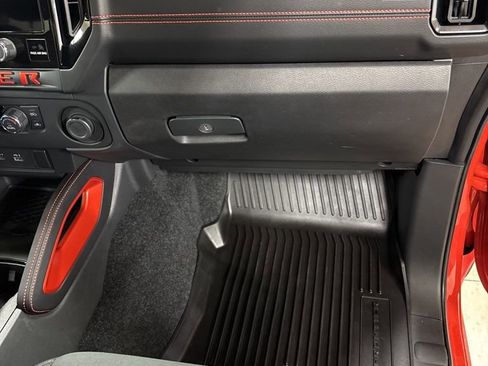 Used 2025 Nissan Frontier PRO-4X w/ Tow Package AWD/4WD image 27