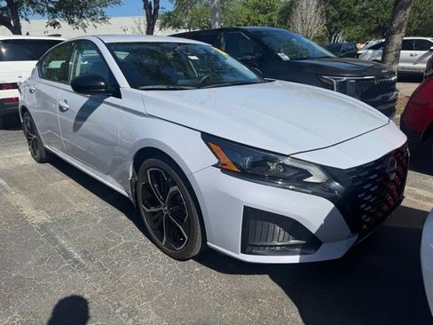 Certified 2024 Kia Forte GT-Line w/ GT-Line Premium Package image 9