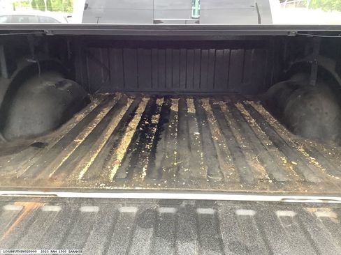 Used 2023 RAM 1500 Laramie AWD/4WD image 15