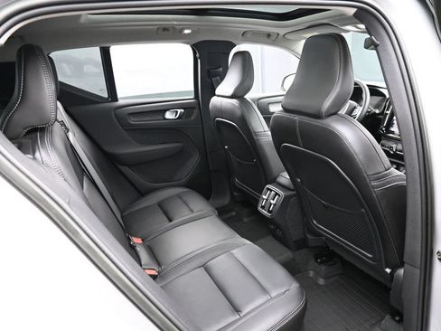 Used 2023 Volvo XC40 B5 Plus w/ Driver Assist Package AWD/4WD image 28