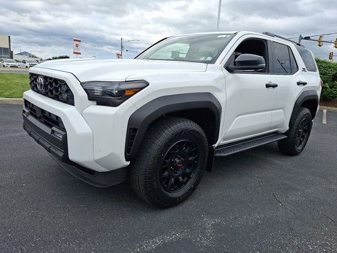 New 2026 Toyota 4Runner TRD Off-Road Premium AWD/4WD image 3