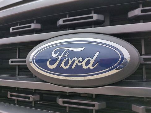 Used 2023 Ford F150 XLT w/ Equipment Group 302A High image 9