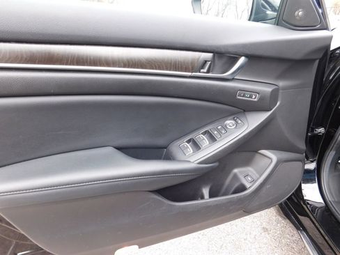 Used 2022 Honda Accord EX-L image 14