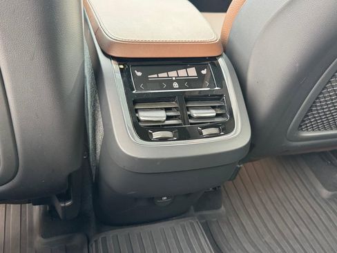 Certified 2025 Volvo XC90 B6 Plus w/ Protection Package AWD/4WD image 11