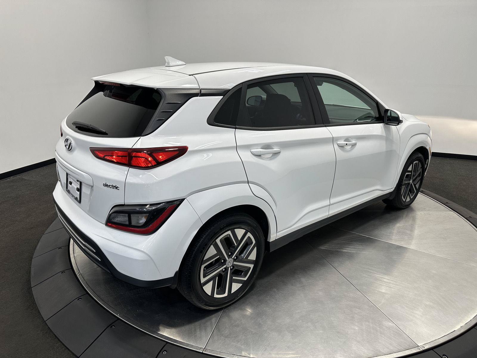 Certified 2023 Hyundai Kona SE FWD image 7