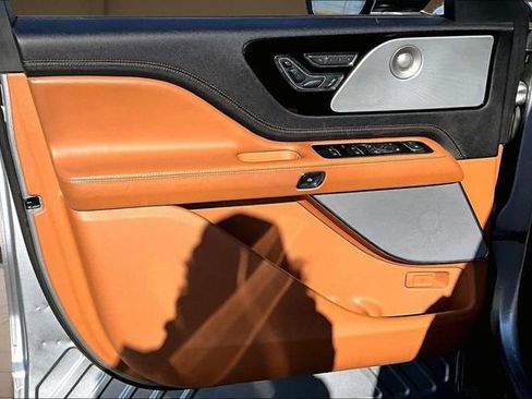 Used 2020 Lincoln Aviator Black Label image 23