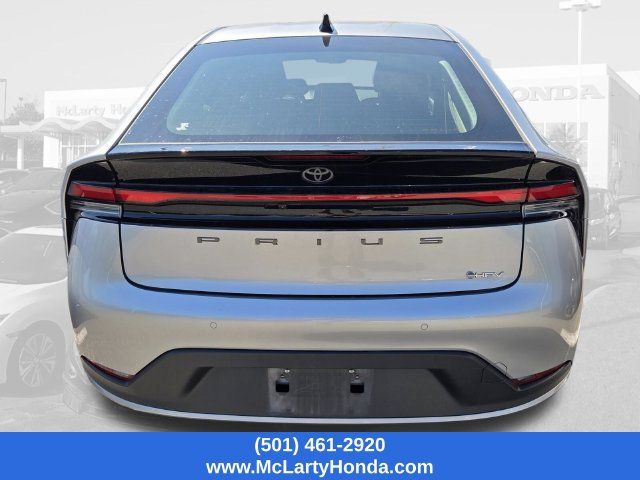 Used 2026 Toyota Prius LE FWD image 3