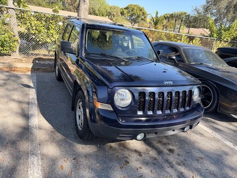 Used 2017 Jeep Patriot Sport w/ Power Value Group image 2