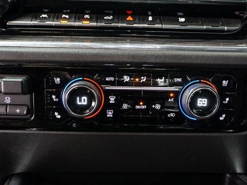 Used 2023 Chevrolet Silverado 1500 LTZ image 22