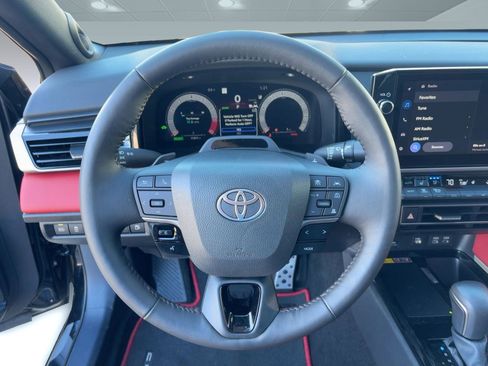 Used 2025 Toyota Camry XSE image 18