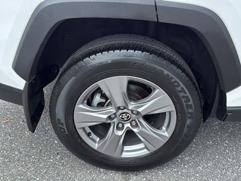 Used 2024 Toyota RAV4 XLE w/ Convenience Package image 12