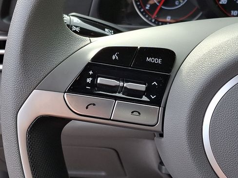 Certified 2023 Hyundai Elantra SEL FWD image 23