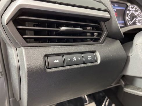 Used 2023 Nissan Altima 2.5 SR w/ SR Premium Package FWD image 31