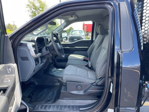 Used 2025 Ford F550 4x4 Regular Cab Super Duty w/ XL Chrome Package image 13