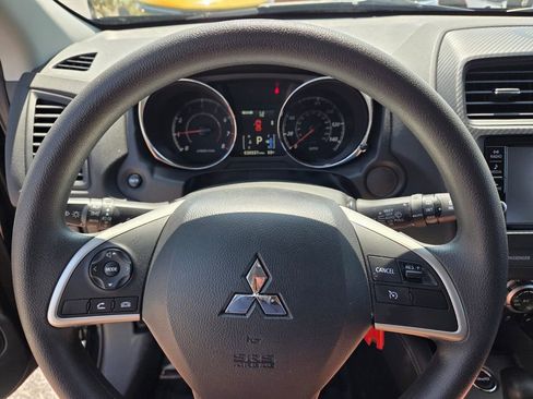 Used 2025 Mitsubishi Outlander Sport ES AWD/4WD image 27