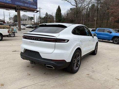 Used 2024 Porsche Cayenne Coupe image 5