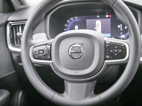 Certified 2025 Volvo S90 B6 Plus image 27