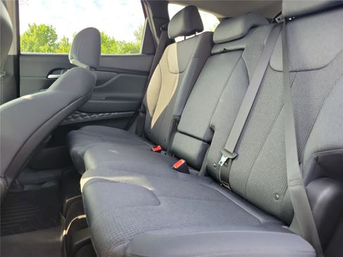 Used 2019 Hyundai Santa Fe SE AWD/4WD image 13