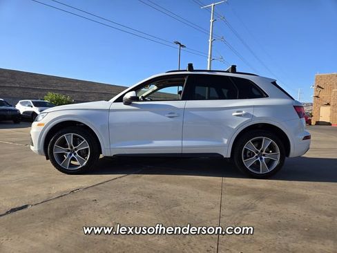 Used 2020 Audi Q5 2.0T Premium Plus w/ Premium Plus Package AWD/4WD image 3