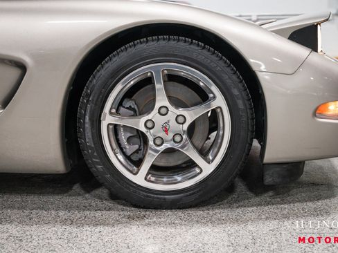 Used 2002 Chevrolet Corvette Convertible w/ Preferred Equipment Group2 image 12