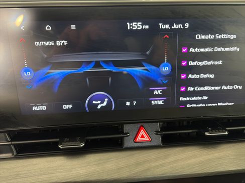 Certified 2025 Kia Sportage X-Line w/ Premium Package AWD/4WD image 23