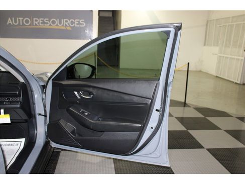 Used 2025 Honda Accord SE image 25