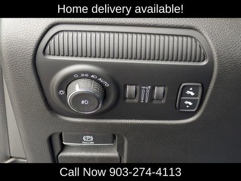 Used 2024 Jeep Wagoneer Series II w/ Flexible Seating Group image 24