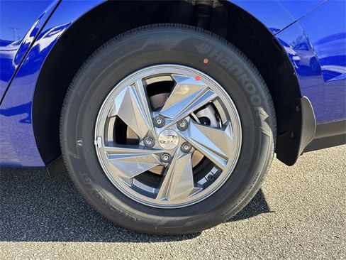 New 2026 Hyundai Elantra SE image 19