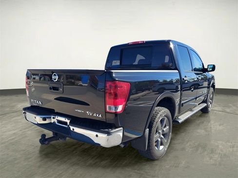 Used 2015 Nissan Titan SV w/ SV Value Truck Package image 3