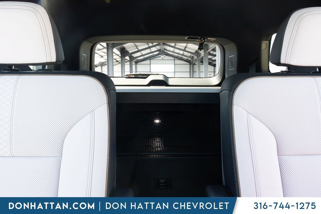 New 2026 Chevrolet Traverse High Country FWD image 20