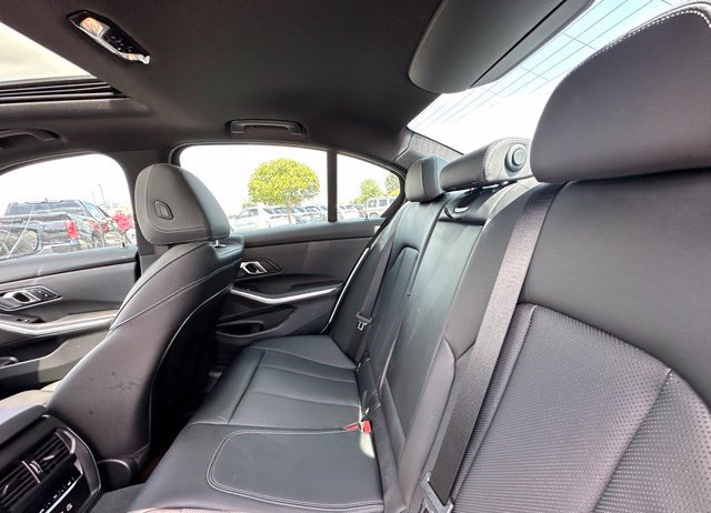 Used 2024 BMW 330i xDrive Sedan w/ Premium Package AWD/4WD image 27