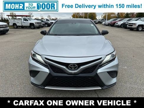 Used 2018 Toyota Camry XSE image 2