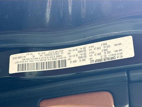 Used 2013 Jeep Grand Cherokee Overland AWD/4WD image 33