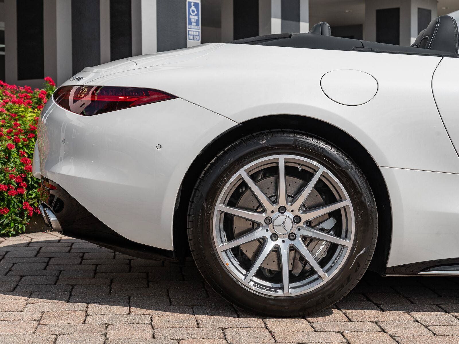 Used 2023 Mercedes-Benz SL 43 AMG image 27