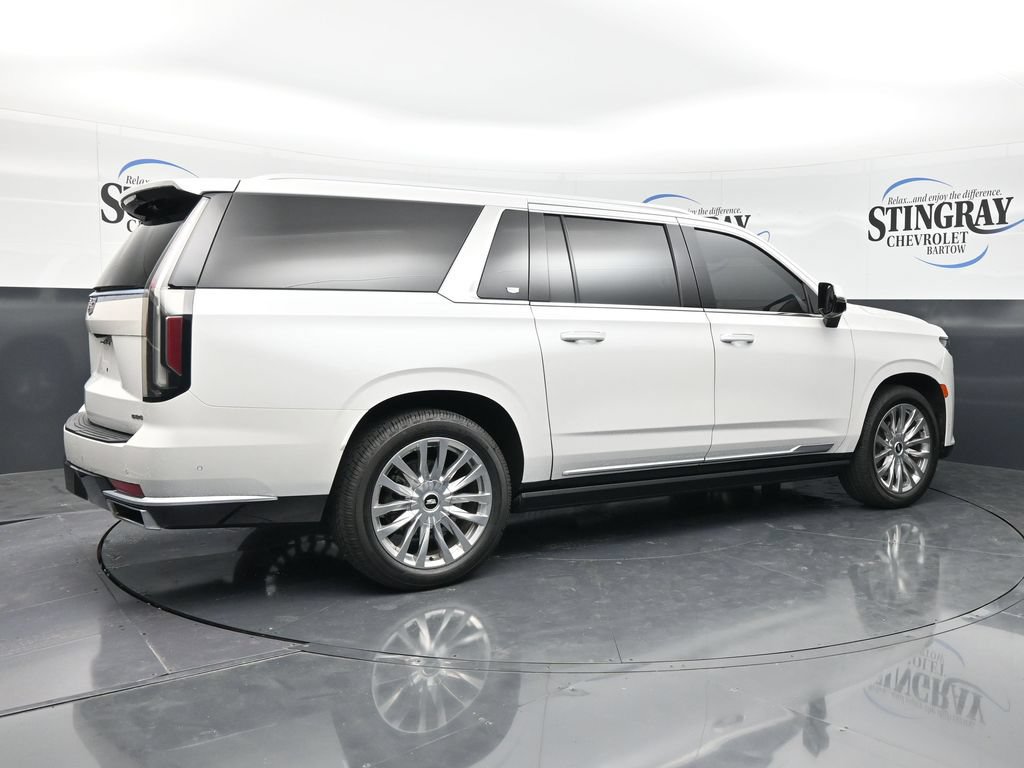 Used 2022 Cadillac Escalade ESV Premium Luxury w/ Performance Package AWD/4WD image 9