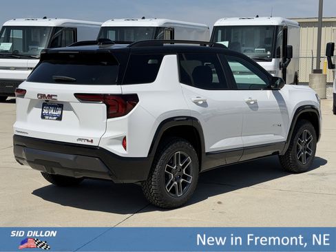 New 2026 GMC Terrain AT4 AWD/4WD image 4
