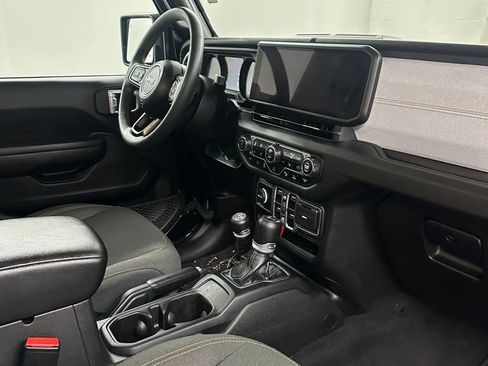 Used 2024 Jeep Wrangler Unlimited w/ Convenience Group AWD/4WD image 38
